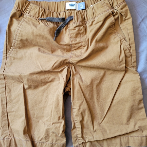 4 pairs of shorts. - Picture 7 of 7